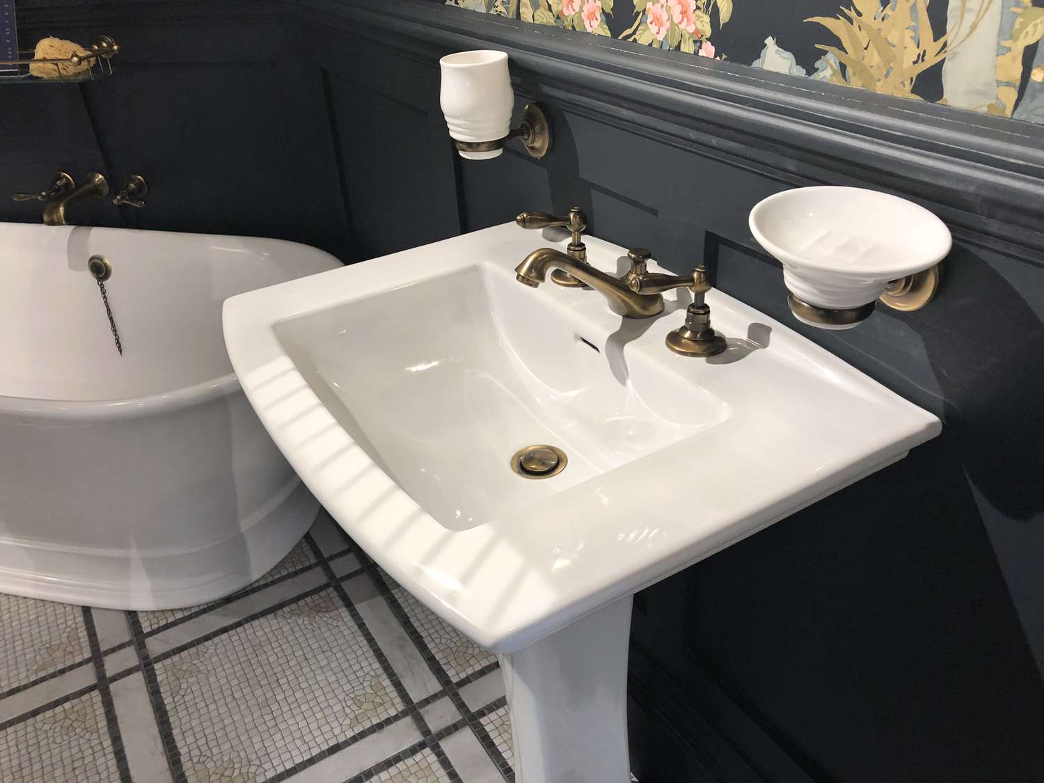 5 Pedestal Sink Installation Problems Reason & Solution